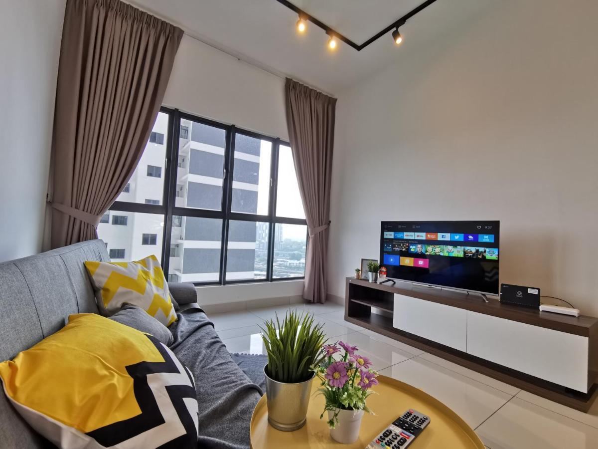 1 Traders Garden 1Br Pool View With Hispeed Internet Netflix Apartment Cheras Exterior photo