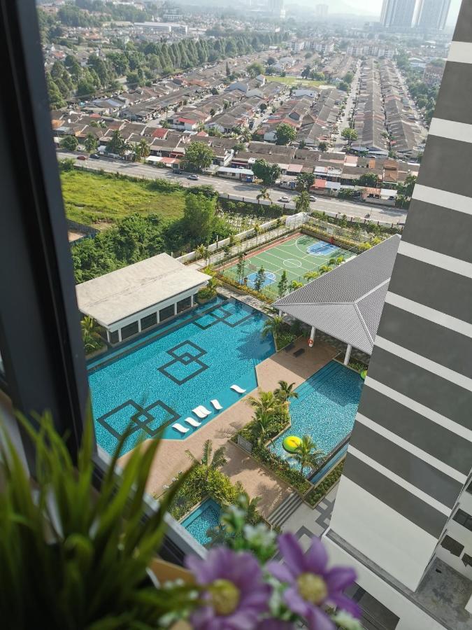 1 Traders Garden 1Br Pool View With Hispeed Internet Netflix Apartment Cheras Exterior photo