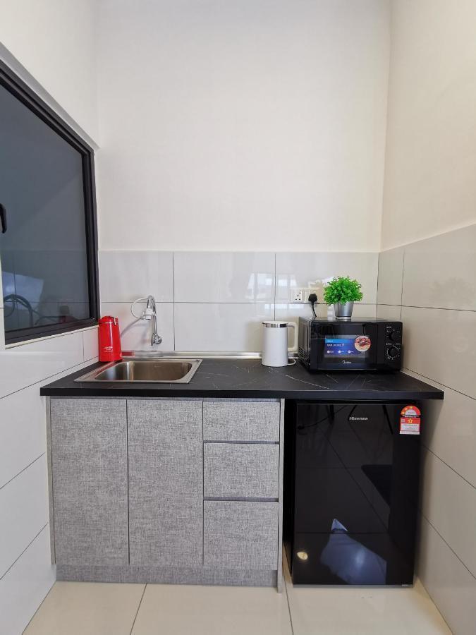 1 Traders Garden 1Br Pool View With Hispeed Internet Netflix Apartment Cheras Exterior photo