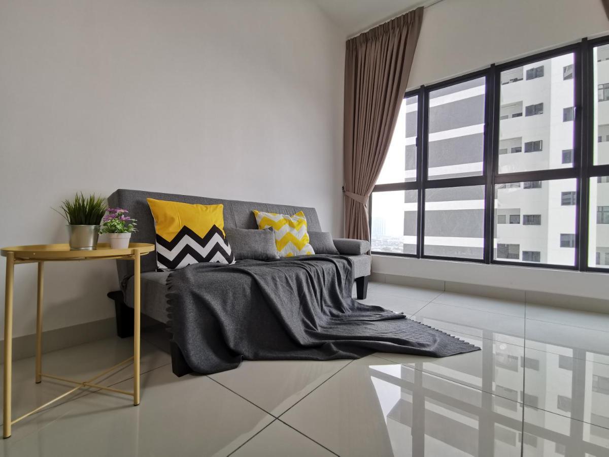 1 Traders Garden 1Br Pool View With Hispeed Internet Netflix Apartment Cheras Exterior photo